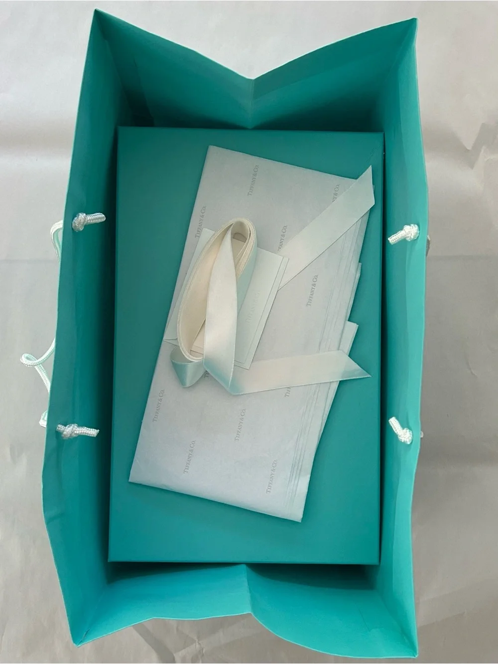 Tiffany & Co. Classic LG Gift Presentation Bundle Box, Bag, Tissue, Card, Ribbon